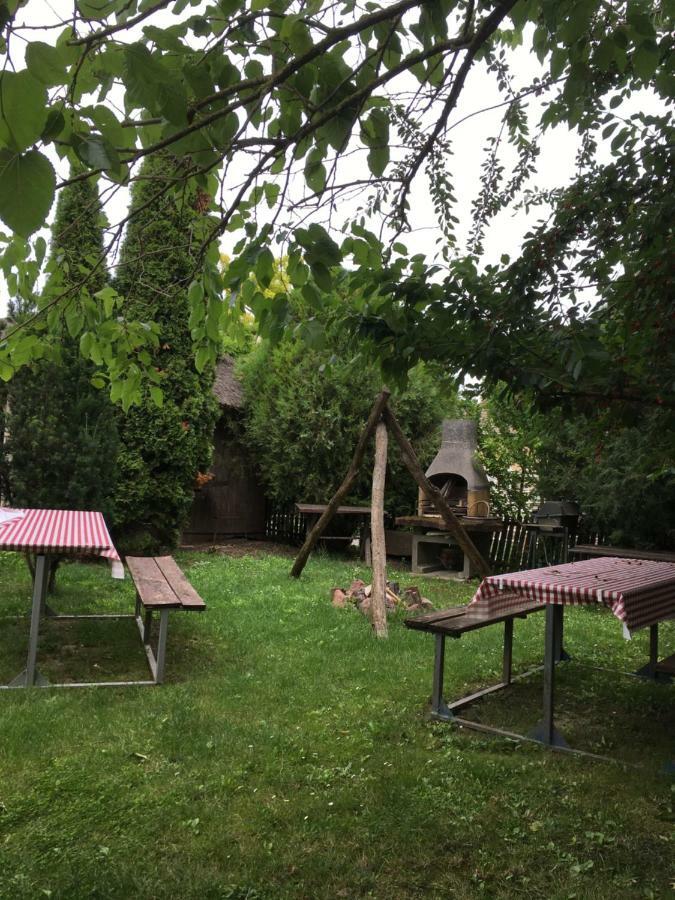 فيلا Balatonkenesei Nadfedeles Lovas Vendeghaz المظهر الخارجي الصورة